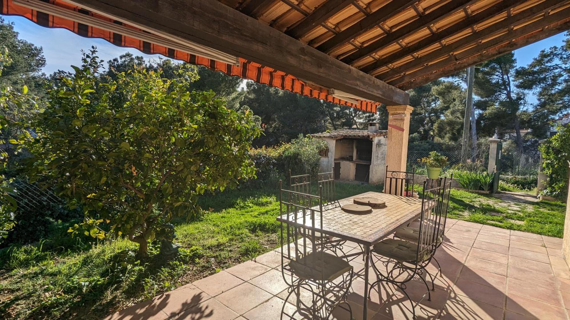 Maisonnette Kalis Calme Avec Climatisation Parking Jardin Cadre Campagne Plages A Pieds Bandol Dış mekan fotoğraf
