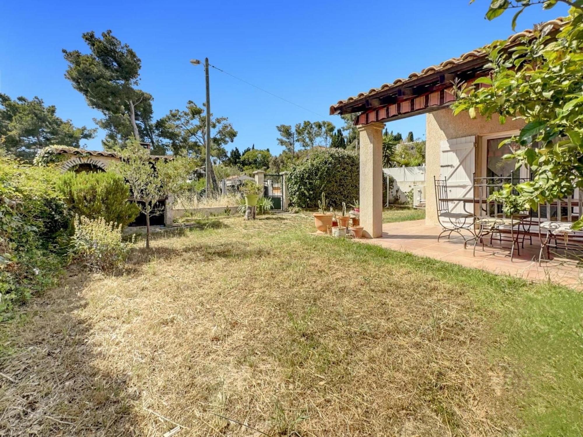 Maisonnette Kalis Calme Avec Climatisation Parking Jardin Cadre Campagne Plages A Pieds Bandol Dış mekan fotoğraf